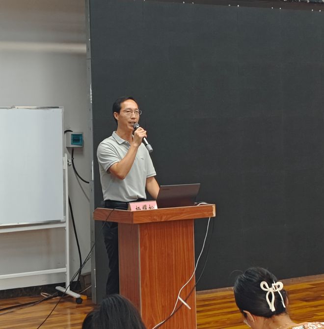 沧州市中小学班主任德育素养提升主题研修班进行时（二）